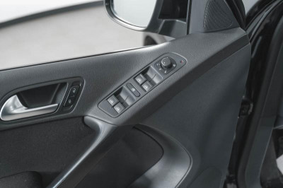 Volkswagen Tiguan 1.4 TSI BlueMotion MT (122 л. с.)