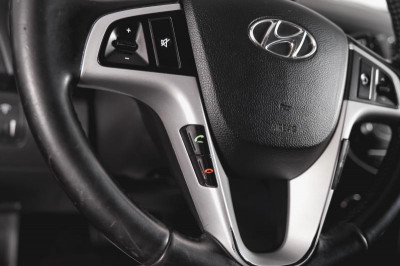 Hyundai Solaris 1.6 AT (123 л. с.)