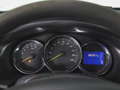 Renault Logan 1.6 AT (102 л. с.)