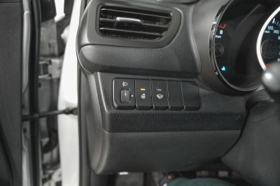 Kia Rio Хетчбэк 1.4 MT (107 л. с.)