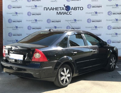 Ford Focus 1.8 MT (125 л. с.)