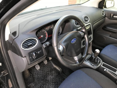 Ford Focus 1.8 MT (125 л. с.)