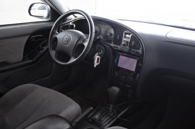 Hyundai Elantra 2.0 MT (139 л.с.)