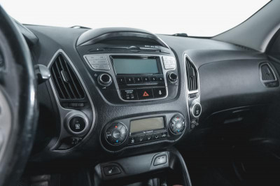 Hyundai ix35 2.0 MT 2WD (150 л. с.)