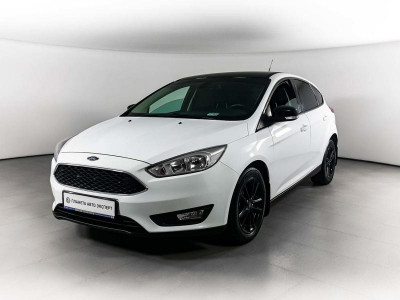 Ford Focus Хетчбэк 1.6 Ti-VCT PowerShift (125 л. с.) White and Black