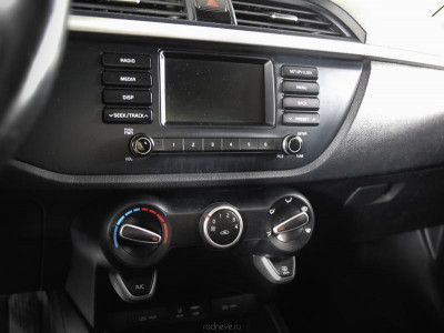 Kia Rio 1.6 MT (123 л. с.)