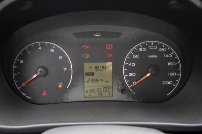 LADA Granta седан 1.6 MT 8кл (82 л. с.)