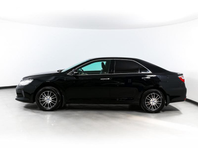Toyota Camry 2.5 AT (181 л. с.)