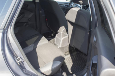 Ford Focus 1.6 MT (105 л. с.)