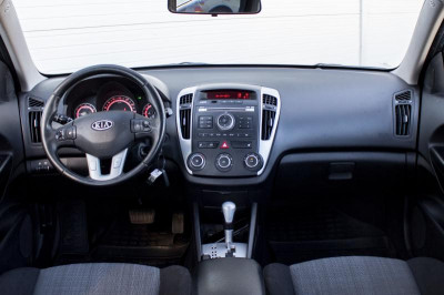 Kia Ceed 1.6 AT (122 л. с.)