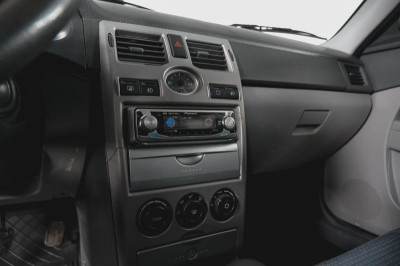 LADA Priora 1.6 MT 16 кл (Евро-3) (98 л. с.)