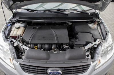 Ford Focus 1.8 MT (125 л. с.)