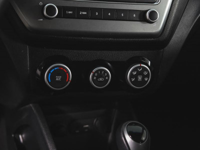 Kia Rio Хетчбэк 1.4 AT (107 л. с.)