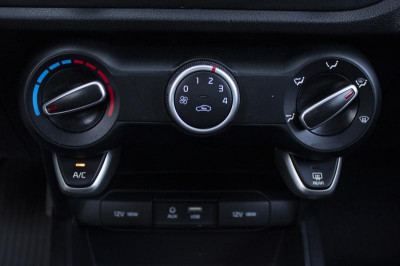 Kia Rio X-Line 1.4 AT (100 л. с.)