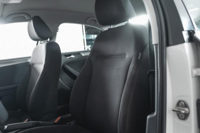 Volkswagen Jetta 1.6 MPI AT (105 л. с.)