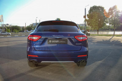 Maserati Levante 3.0 V6 AT (350 л.с.)