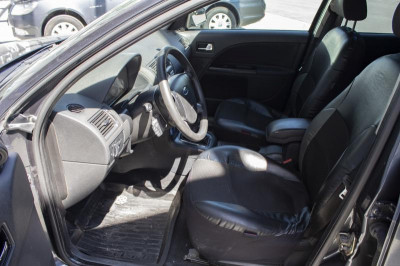 Ford Mondeo 1.8 MT (125 л. с.)