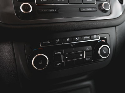 Volkswagen Tiguan 1.4 TSI BlueMotion MT (122 л. с.)