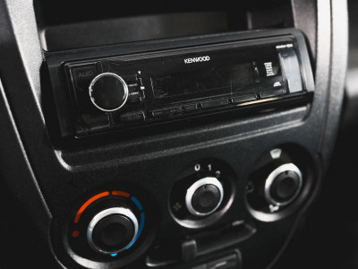 LADA Granta седан 1.6 MT 8кл (87 л. с.)