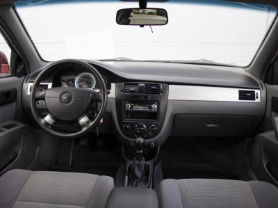 Chevrolet Lacetti 1.4 MT (95 л. с.)