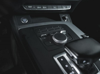 Audi Q5 2.0 TFSI S tronic quattro (249 л.с.)
