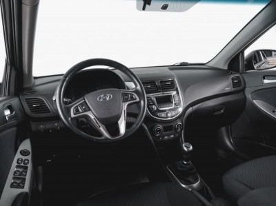 Hyundai Solaris 1.6 MT (123 л. с.)