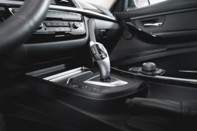 BMW 3 серия 320i AT (184 л. с.)