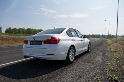 BMW 3 серия 320i AT (184 л. с.)
