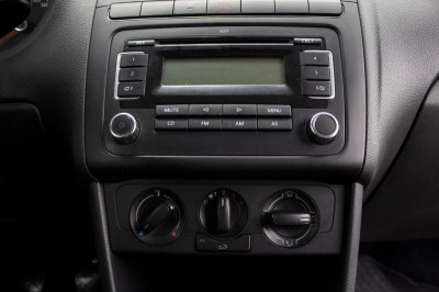 Volkswagen Polo 1.6 MT (105 л. с.)