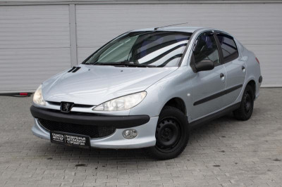 Peugeot 206 1.4 MT (75 л. с.)
