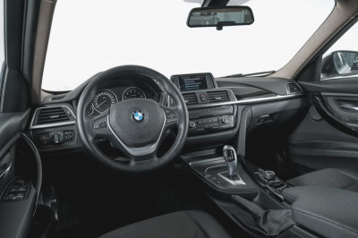 BMW 3 серия 320i AT (184 л. с.)