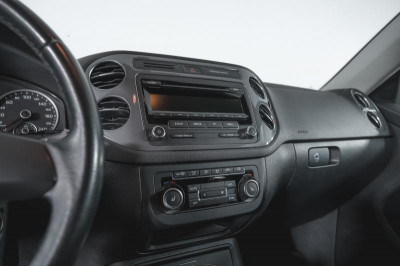 Volkswagen Tiguan 1.4 TSI BlueMotion DSG (150 л. с.)