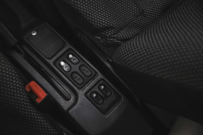 LADA 2111 2111 Тарзан 1.7 MT (79 л.с.) 4WD