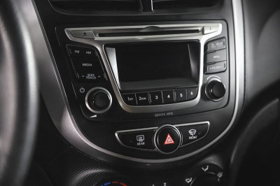 Hyundai Solaris 1.6 AT (123 л. с.)