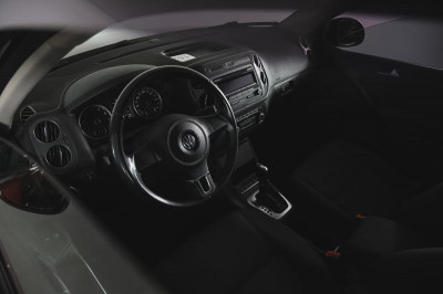 Volkswagen Tiguan 1.4 TSI BlueMotion DSG (150 л. с.)