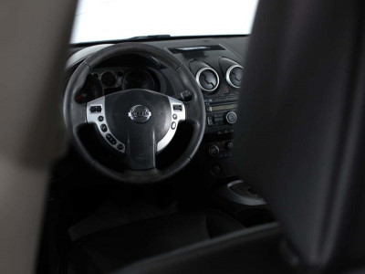 Nissan Qashqai 2.0 CVT 4WD (140 л. с.)