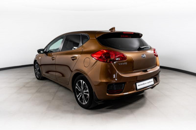 Kia ceed 1.6 AT (130 л. с.)