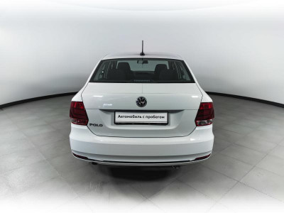 Volkswagen Polo 1.6 MPI AT (110 л. с.)