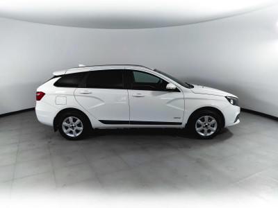 LADA Vesta SW 1.6 MT (106 л.с.)