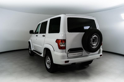 УАЗ Patriot 2.7 MT (134,6 л. с.)