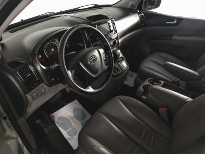 Kia Carnival 2.7 AT (189 л.с.)