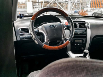 Hyundai Tucson 2.0 MT 4WD (141 л. с.)