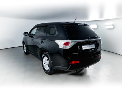 Mitsubishi Outlander 2.0 CVT (146 л. с.)