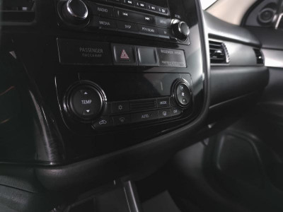 Mitsubishi Outlander 2.0 CVT (146 л. с.)